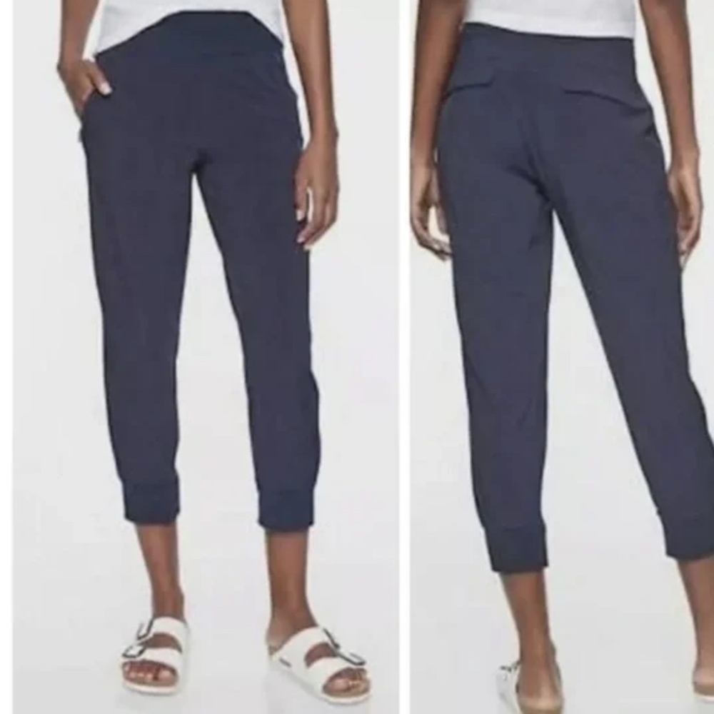 Athleta SoHo Navy Blue Cropped Jogger Pant Sz 12 Petite